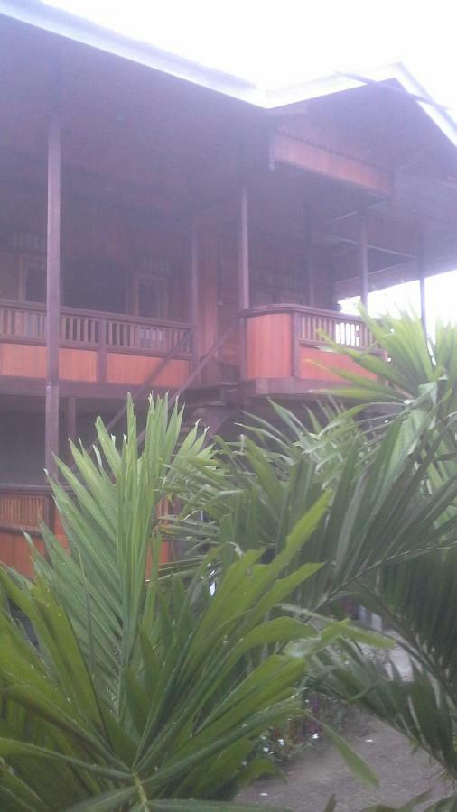 Sunset Guest House & Bar 布纳肯 外观 照片